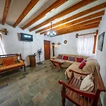 Вилла Petrochtisto Coastal Escape With Pool And Sea Views *