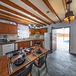 Petrochtisto Coastal Escape With Pool And Sea Views * Помос