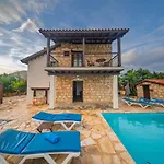Petrochtisto Coastal Escape With Pool And Sea Views *