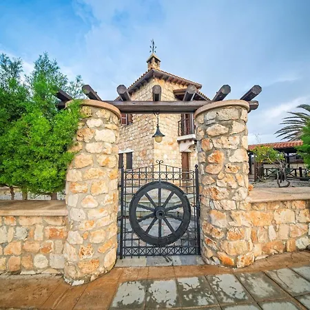 Petrochtisto Coastal Escape With Pool And Sea Views Villa Pomos