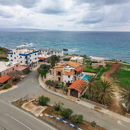 Вилла Petrochtisto Coastal Escape With Pool And Sea Views *