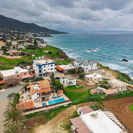 Petrochtisto Coastal Escape With Pool And Sea Views * Помос
