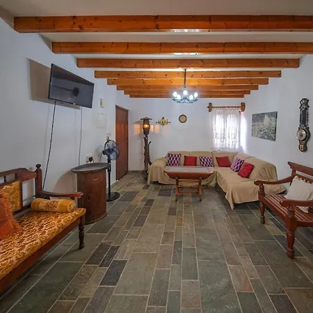 Petrochtisto Coastal Escape With Pool And Sea Views *