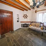 Petrochtisto Coastal Escape With Pool And Sea Views וילה *