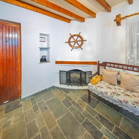 Villa Petrochtisto Coastal Escape With Pool And Sea Views *
