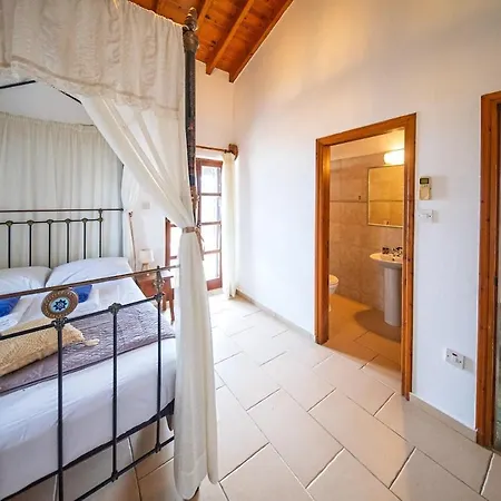 Petrochtisto Coastal Escape With Pool And Sea Views * Pomósz
