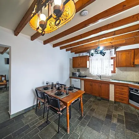 Petrochtisto Coastal Escape With Pool And Sea Views