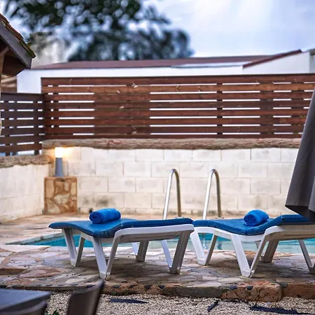 Petrochtisto Coastal Escape With Pool And Sea Views